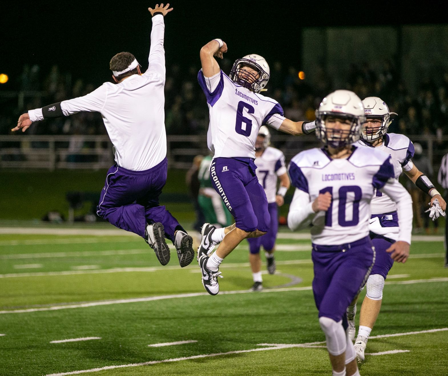 Laurel steamrolls Central